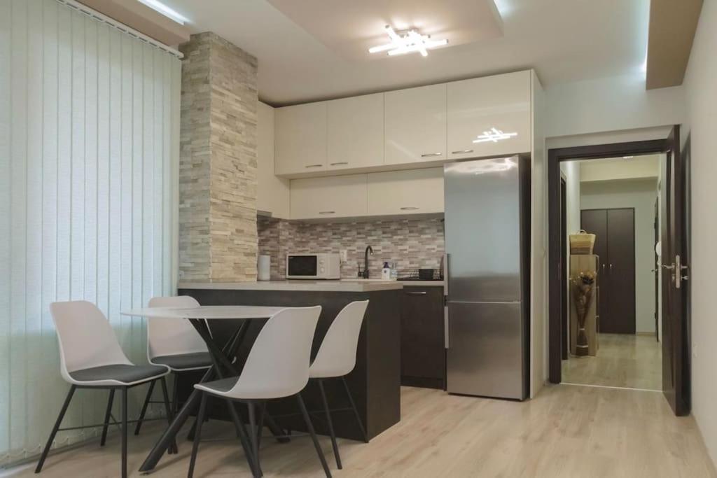 Breeze Apartment Burgas Stad Buitenkant foto