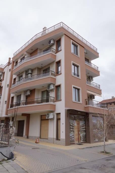 Breeze Apartment Burgas Stad Buitenkant foto
